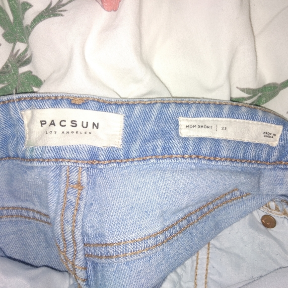 Pacsun mom shorts, size 23, light blue - Picture 3 of 3